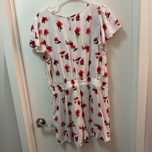 Forever 21 Romper - Picture 3 of 3